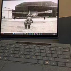Surface Pro 11 Snapdragon X Plus With Keyboard,pen,mouse,and Surface Dock2