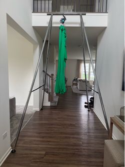 Aerial silk/yoga frame and silk