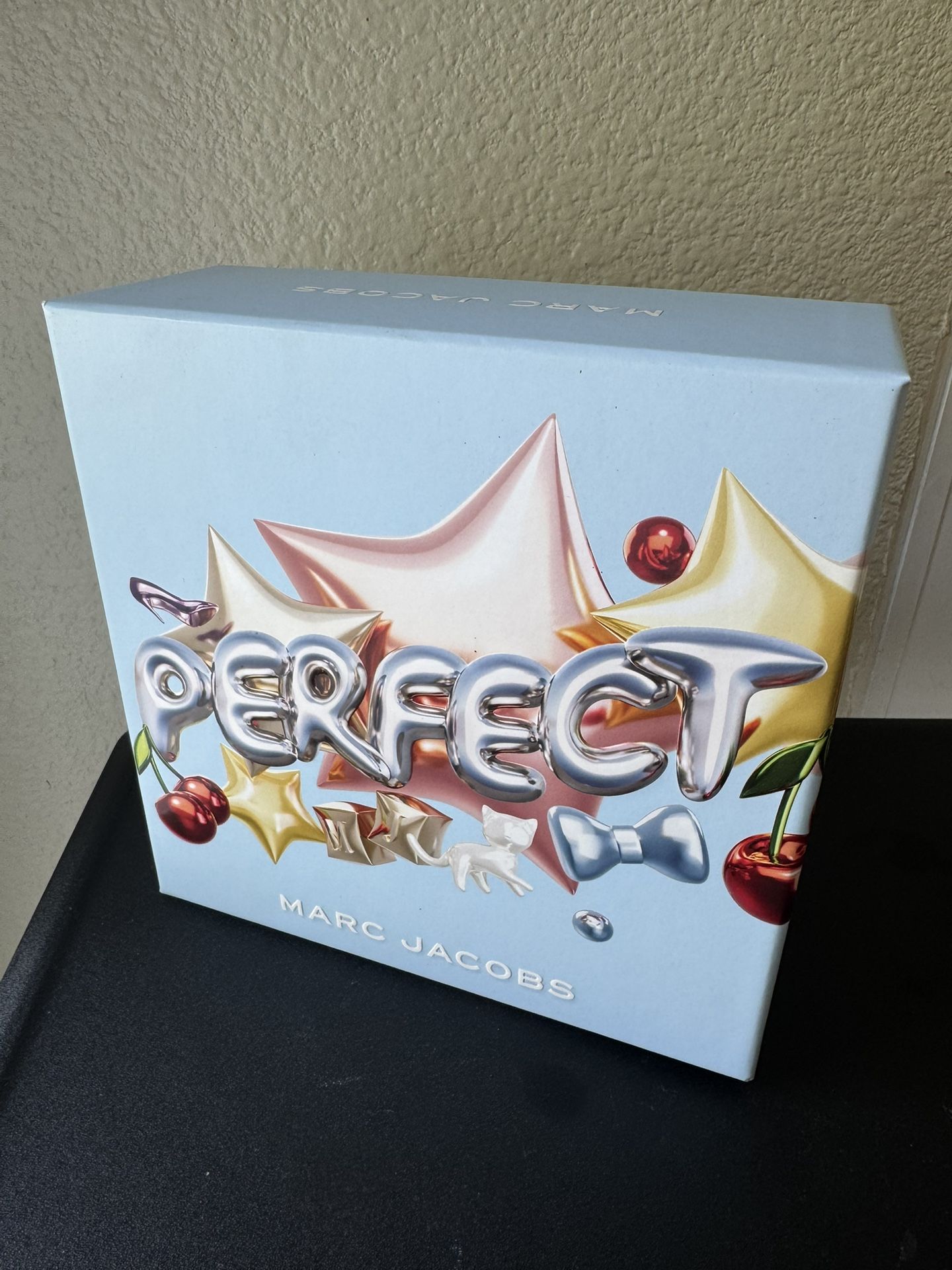 MARK JACOBS “PERFECT “