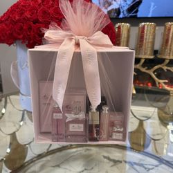 Dior Blooming Bouquet Set 💝 FIRM PRICE NO TRADES BRAND NEW !!