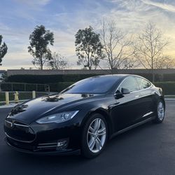 2015 Tesla Model S