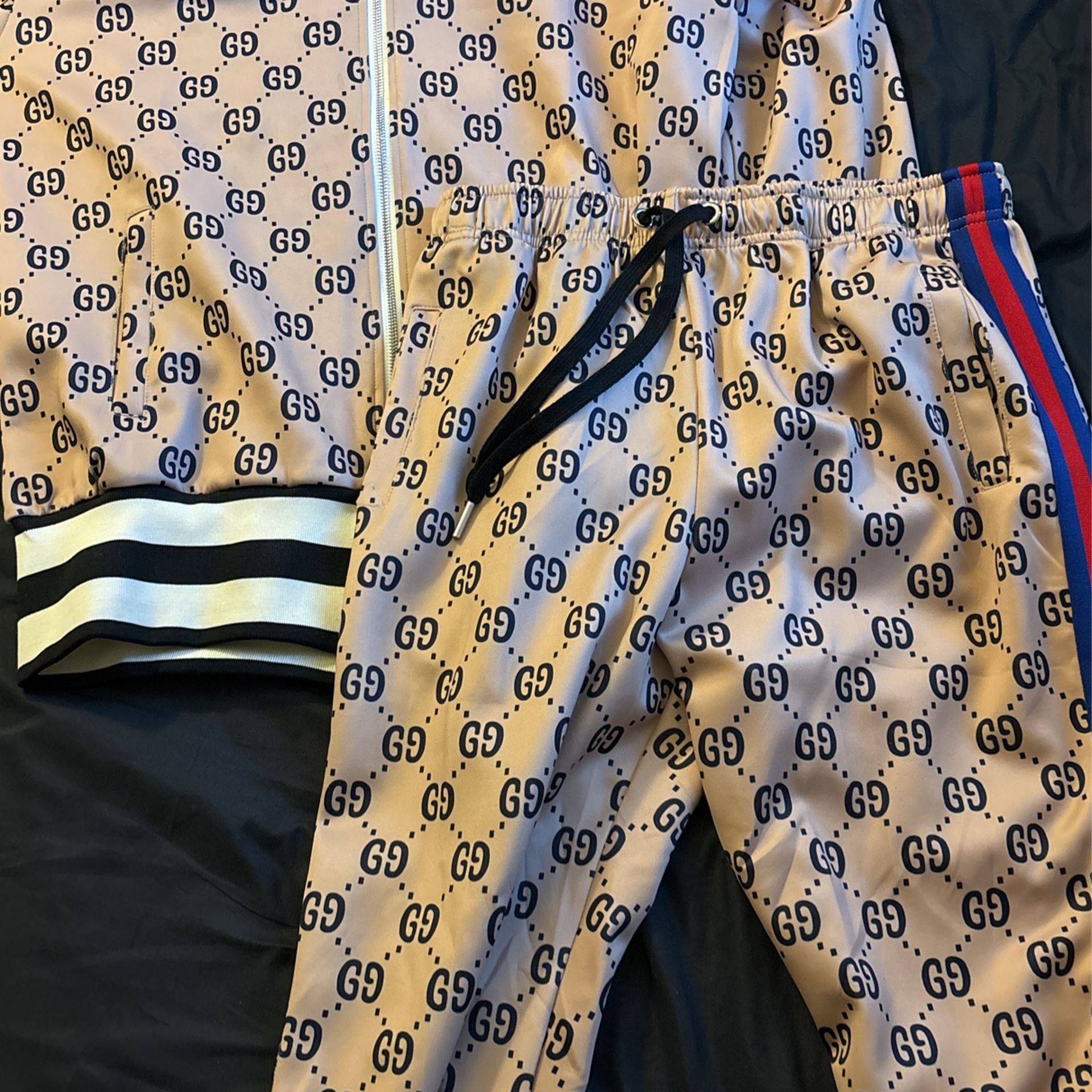 Gucci Sweatsuit Combo (can be sold separately)