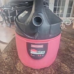 
Craftsman Clean & Carry 2 Gallon Vacuum. Red & Black. Works