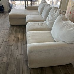 Sectional couch 