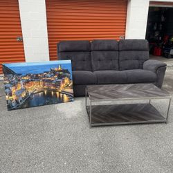 ELECTRIC RECLINER COUCH with usb Ports