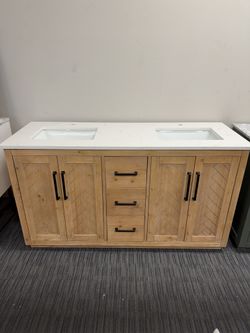 60” Bathroom Vanity In Wood Color 