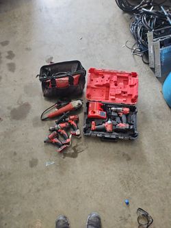 Milwaukee tool set