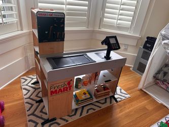 Melissa & Doug grocery stand