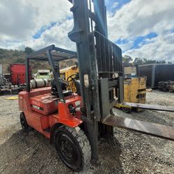 Caterpillar Forklift