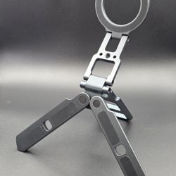 Magnetic Pocket Tripod Pro