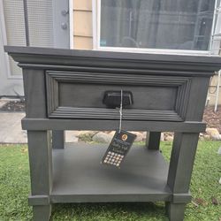 End Table/night Stand