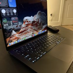 Practically New MacBook Pro 14 Inch 16GB RAM, 512GB SSD