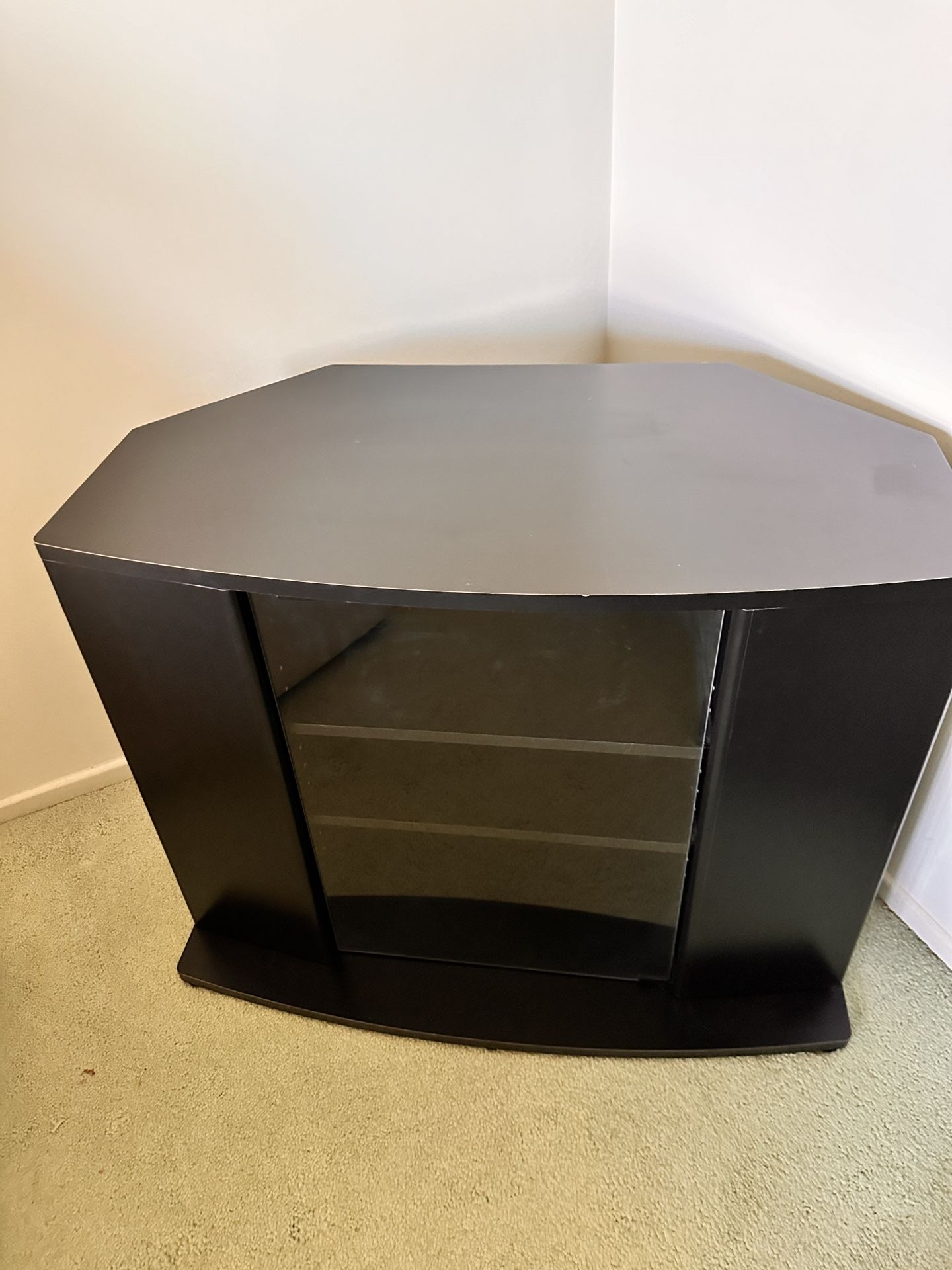 Must Sell ASAP!! Like New! TV Entertainment Stand, Corner Nook, Great For Small Spaces — With Storage Shelving — Color: Black
