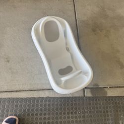 Baby bathtub