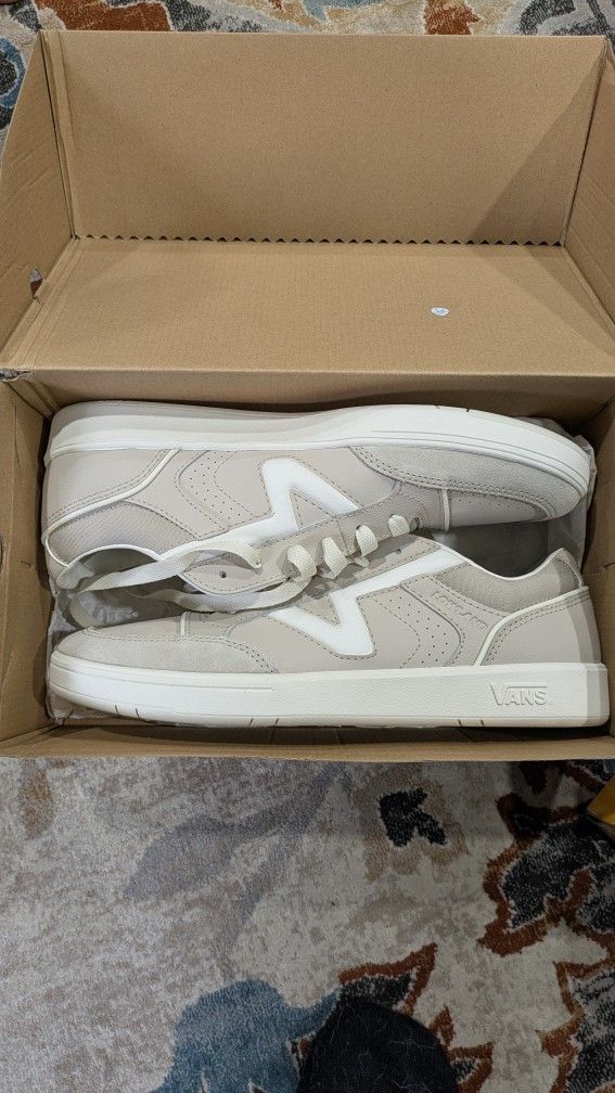Vans (Like New) Size 11.5 Lowland Cc Jmp R