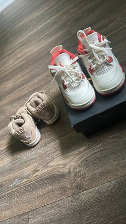 Air Jordan 4 Toddler Sneakers – 2 Pairs