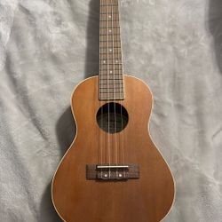Mitchell MU40C Ukulele