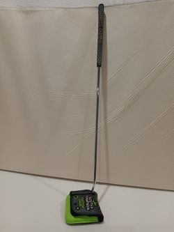 Scotty Cameron phantom X 12 putter.