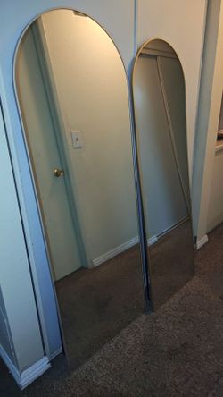 2 stand alone mirrors