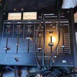 Realistic 32-1300 C Music Mixing Table With Micropho E