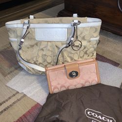 Coach Purse And Wallet Set