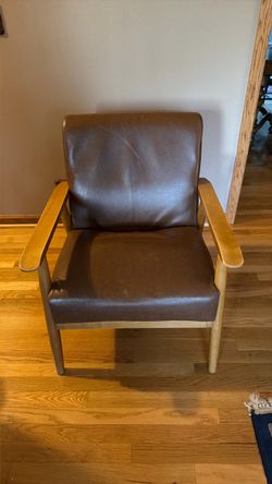 2 Classic Wood Frame Lounge Living Room Chairs