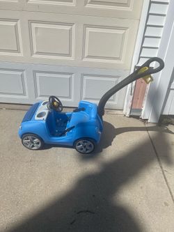 Little blue car