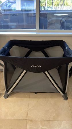 Nuna Portable Play Yard