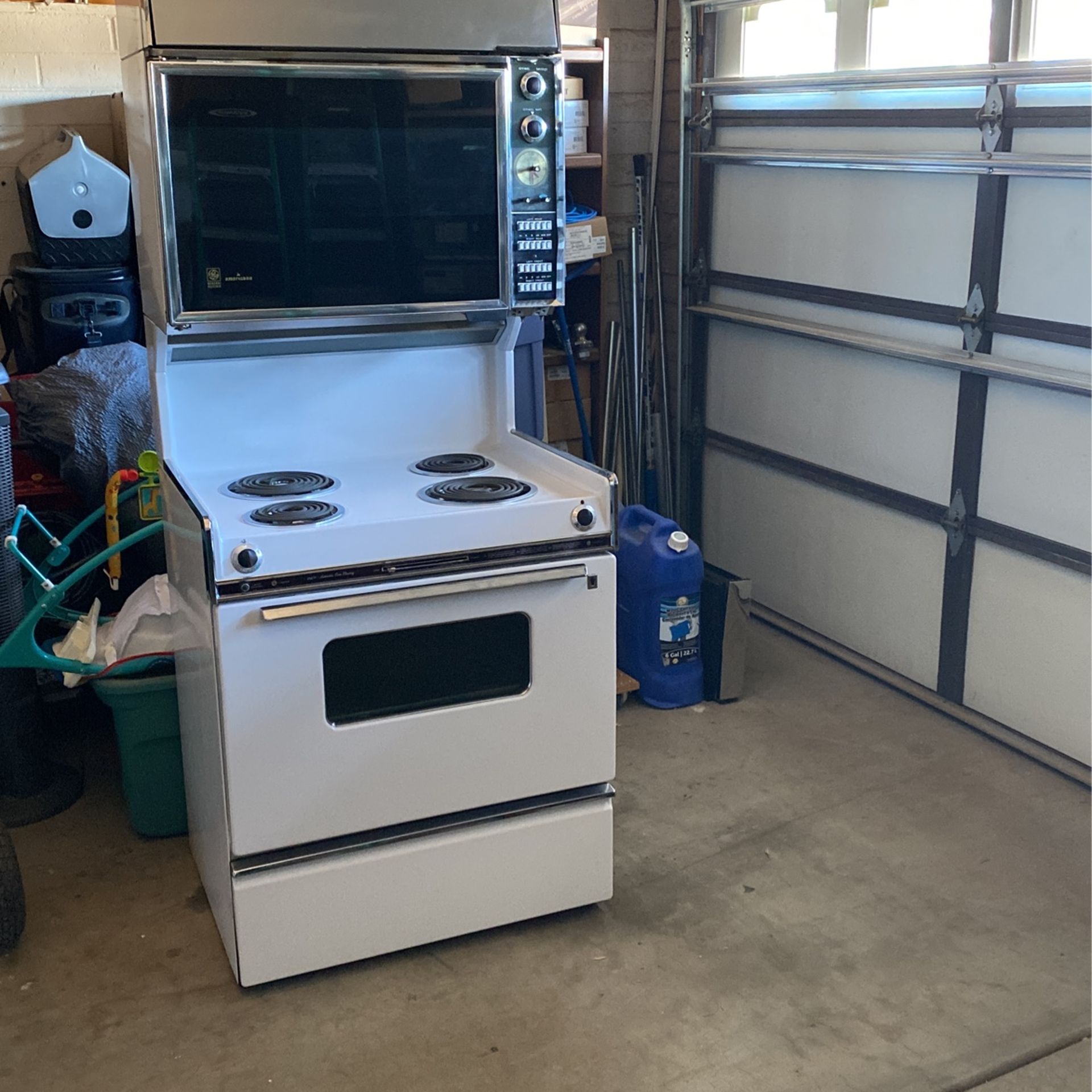 GE Vintage Double Oven / Range FREE
