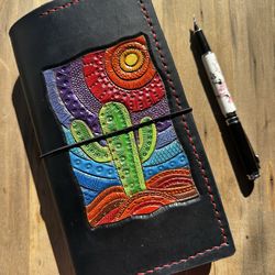Standard trifold leather travelers notebook