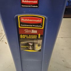 Rubbermaid Slim Jim Recycling Bin