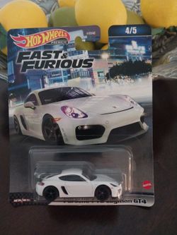 Hotwheels PREMIUM FAST AND FURIOUS PORSCHE 718 CAYMA GT4 REAL RIDER