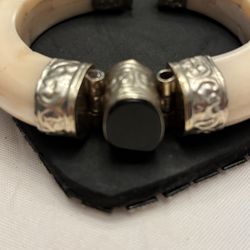 Bone Look Pull PinHinged Cuff Bracelet Black Stone Cabochon Gold Tone Statement Bracelet 