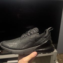 Nike AirMax 270