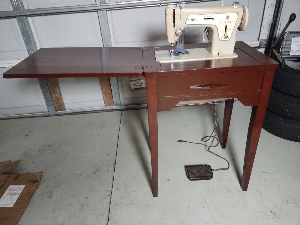 Sewing machine, straight stitch, Singer,