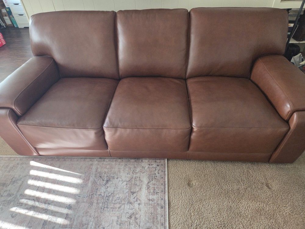 Like New Leather Couch With USB