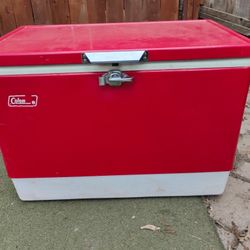 Vintage 1975 Coleman Red Metal Cooler White Bottom 22.5 X 13.5X16”