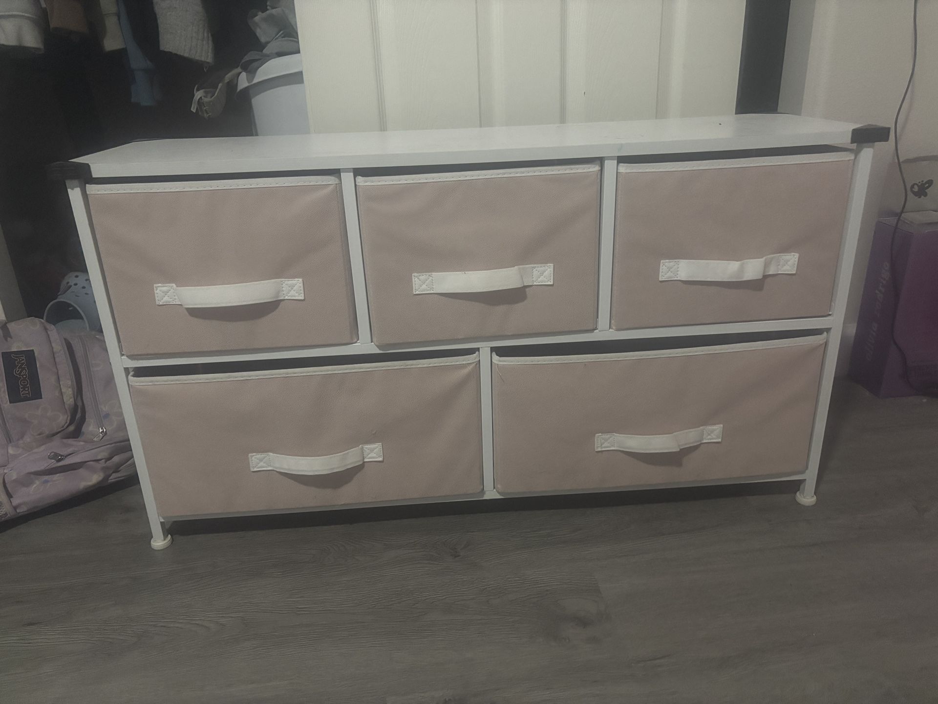 Girls Dresser