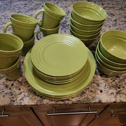 Rachael Ray Double Ridge Dinnerware Set - 26 piece (see description)

