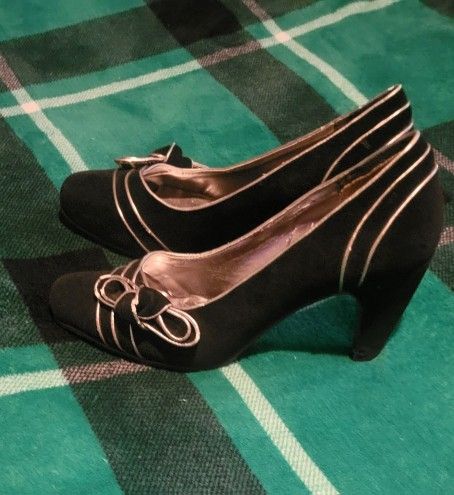 WOMENS BEACON REFLECTIONS HEEL PUMPS BLACK WITH BOBBIE SIZE 8.5 