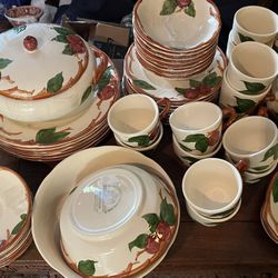 Mid-Century French Siskin, Apple China Service For Eight