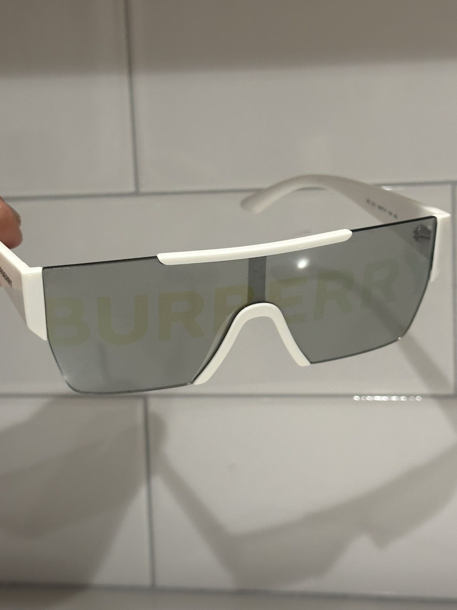 Authentic Burberry Sunglasses BE4291
