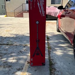 Milwaukee M 18 Dual Power Tower Light
