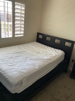 Full Bed With Mattress