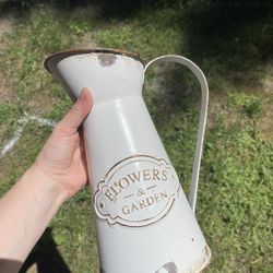 White Flower Pot 