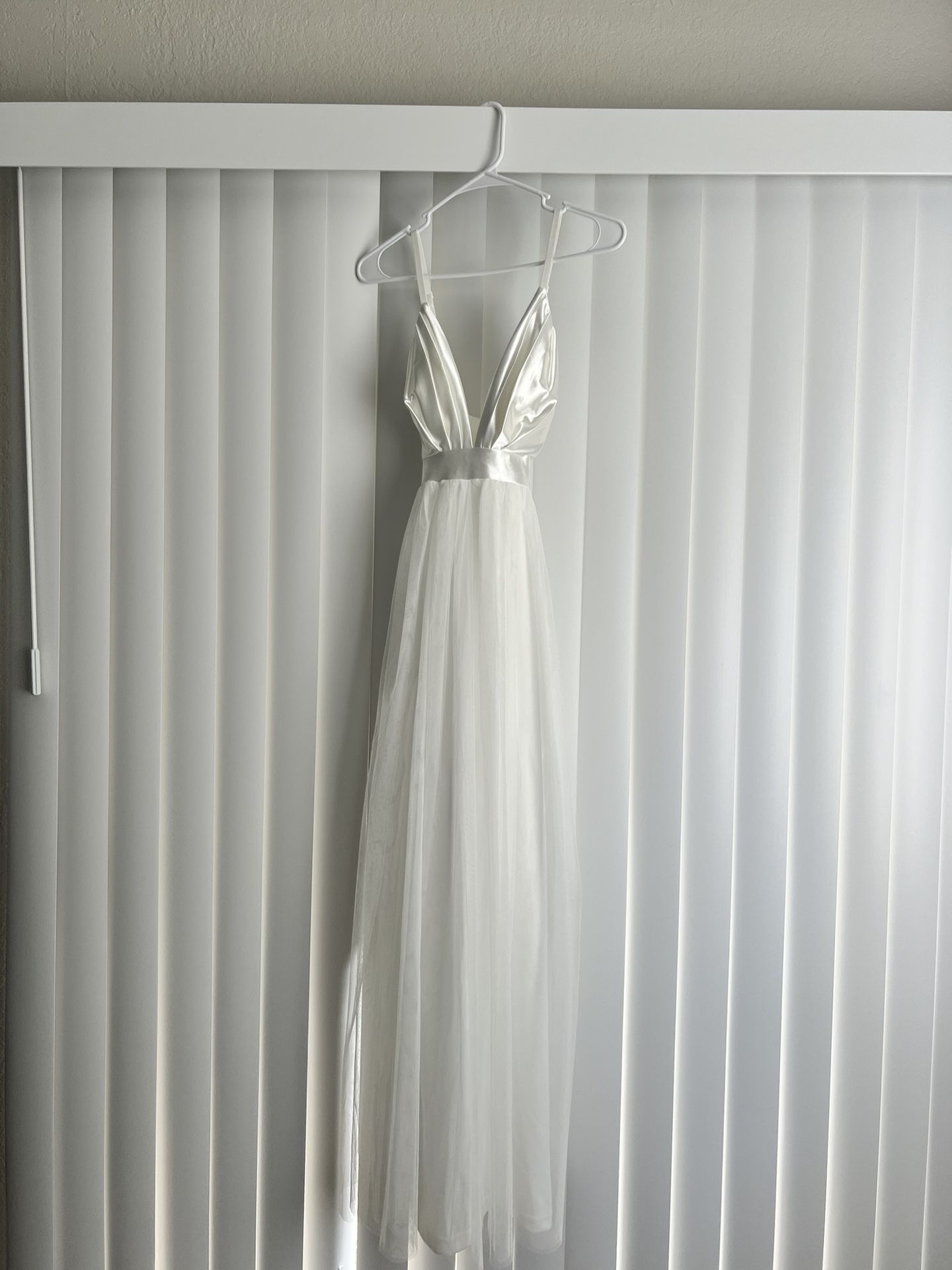 White Dress (Wedding/Reception)