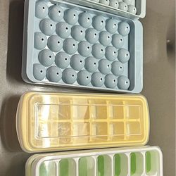 Ice cube tray