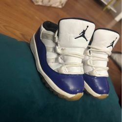 Air Jordan 11 low concord