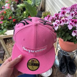 supreme hat nyy box logo pink size 7 1/8