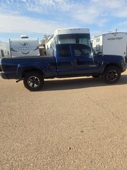 Toyota Tacoma V6 SR5 Pickup Truck